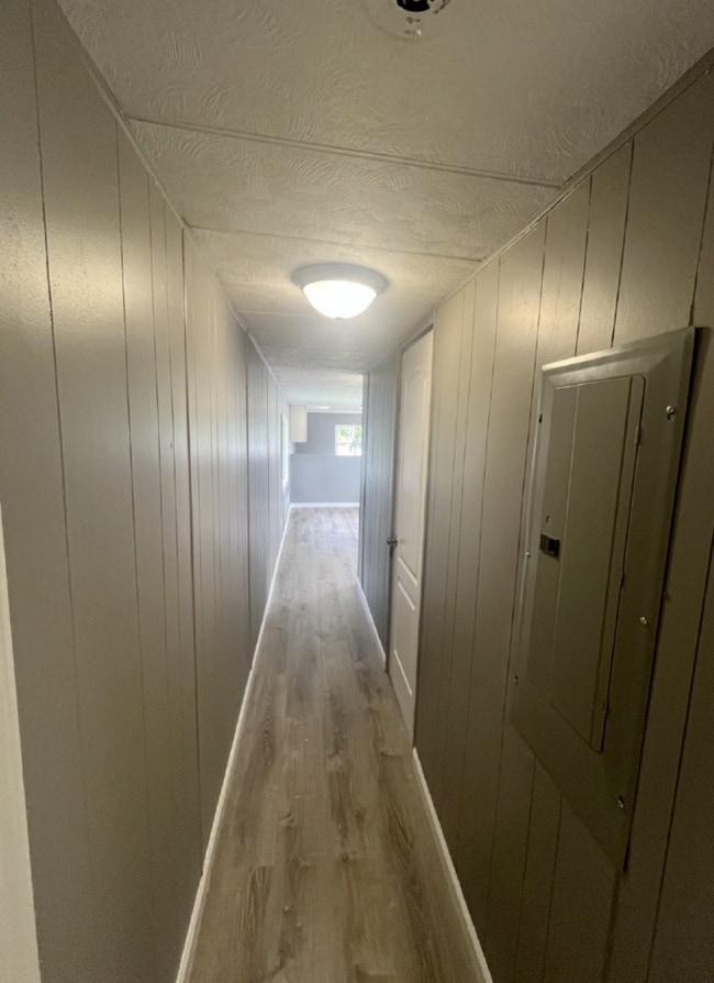 Building Photo - 222 Garlands Private Dr