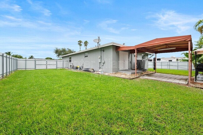 Building Photo - 14290 SW 287th St