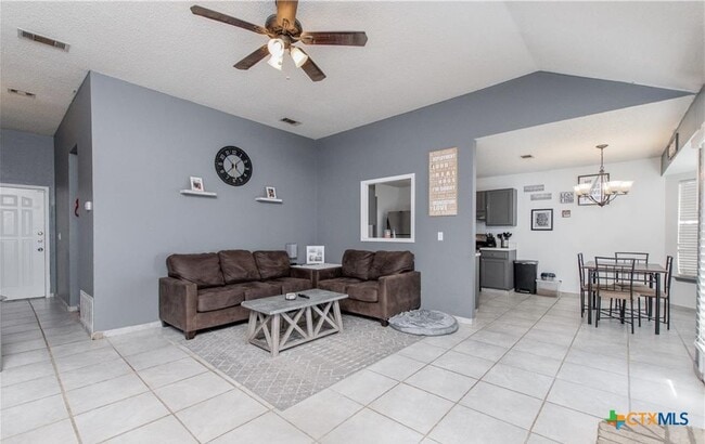 Building Photo - 1410 Windsor Cir