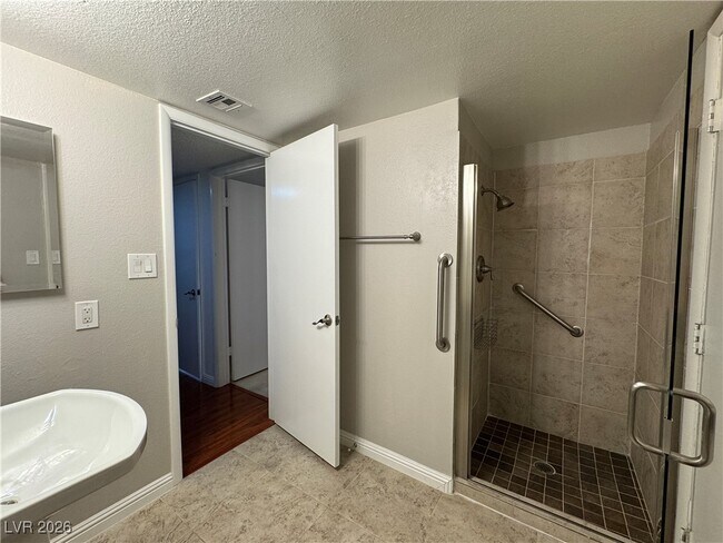 Building Photo - 6328 O'Bannon Dr