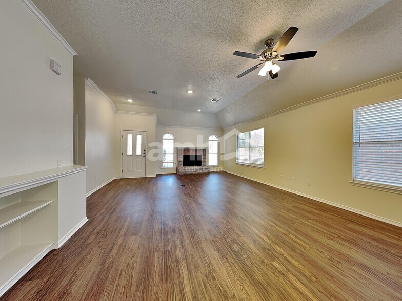 Building Photo - 11601 Wingfield Ln