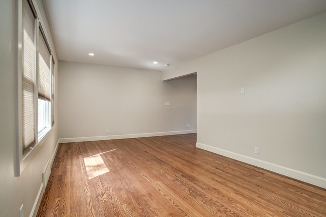 Building Photo - 6038 Juniper Dr