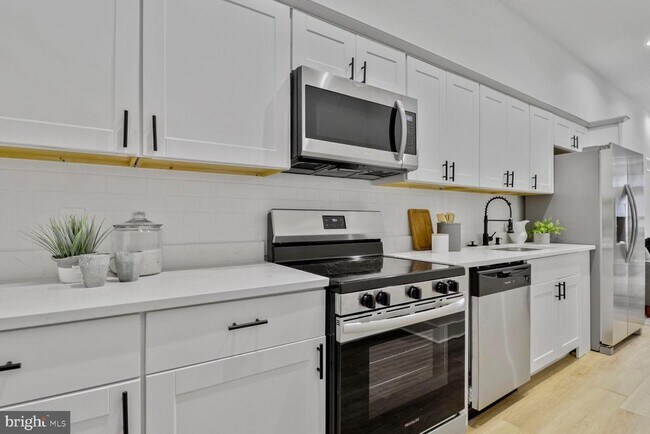 Building Photo - 1706 McCulloh St