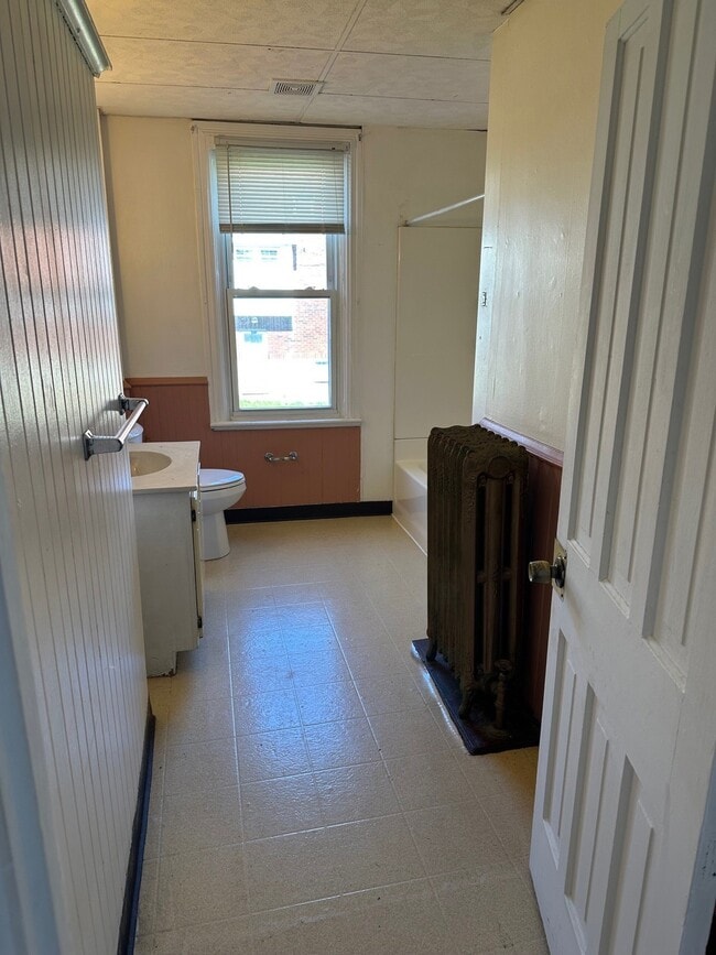 Building Photo - 1518 13th St