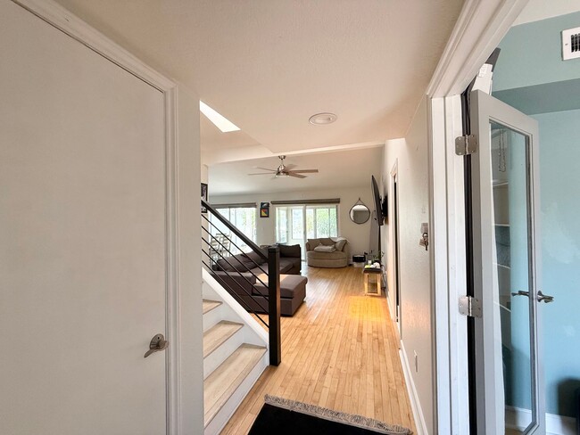Building Photo - PET FRIENDLY - Charming 4-Bedroom Home in ...