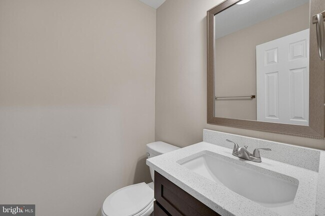 Building Photo - 8101 Chelaberry Ct
