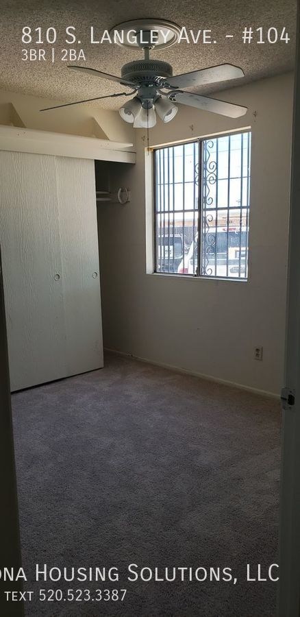 Building Photo - 810 S Langley Ave
