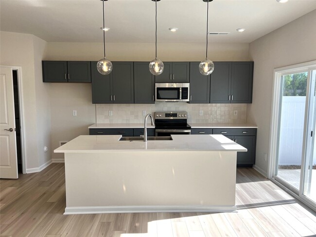Building Photo - 3114 Hutton Gdns Ln