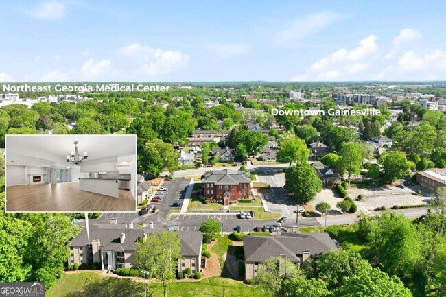 Building Photo - 605 Candler St