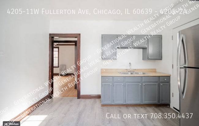 Building Photo - 11 W Fullerton Ave