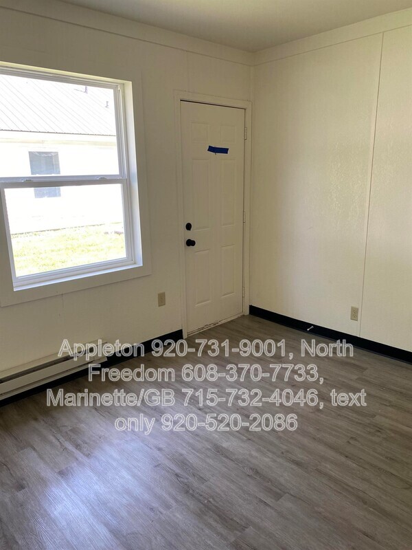 Building Photo - S7559 US-12