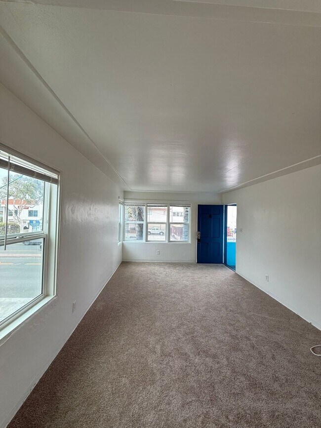 Primary Photo - Mission Beach 1 Bedroom