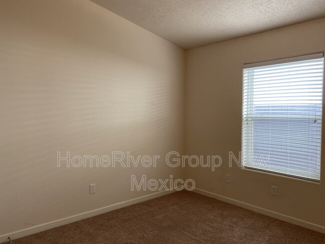 Building Photo - 2148 S Ensenada Cir SE