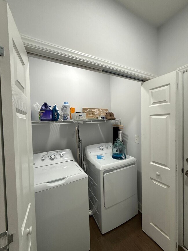 Building Photo - T.R. Lawing Realty Property