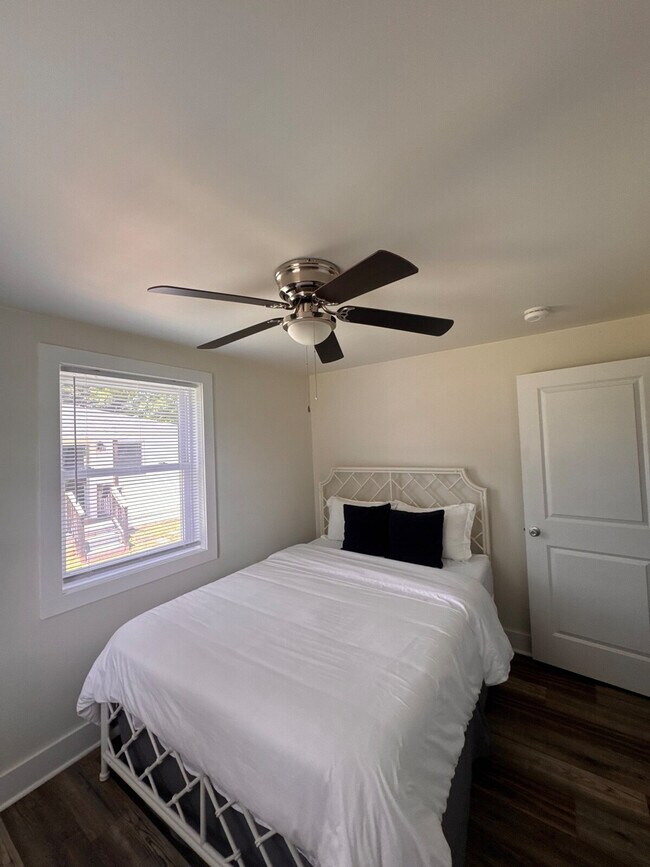 Building Photo - 4 Donaldson St