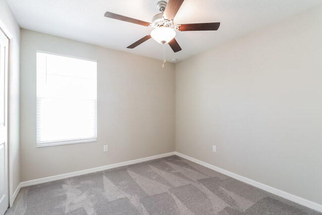 Building Photo - 7317 Spring Snowflake Ave