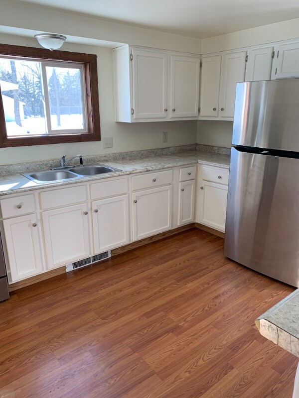 Building Photo - 2633 Shorehaven Ln