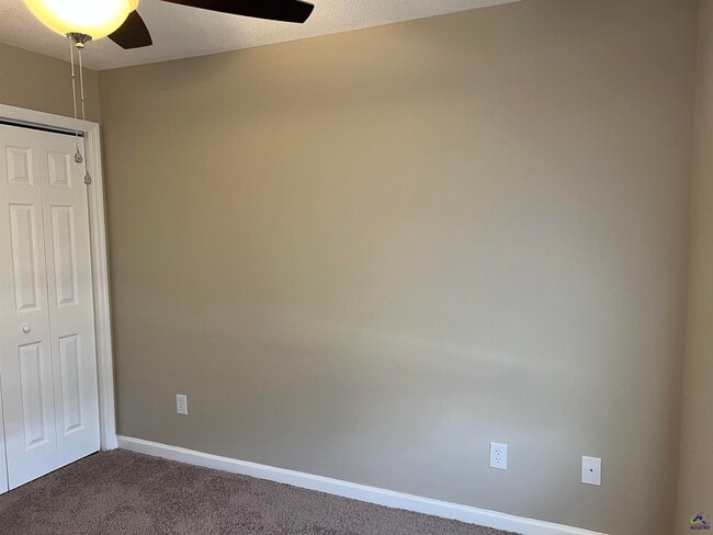 Building Photo - 203 Bryson Way