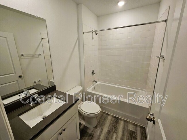 Building Photo - 32476 Weathered Oak Dr