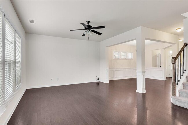 Building Photo - 4920 Breezewood Cir