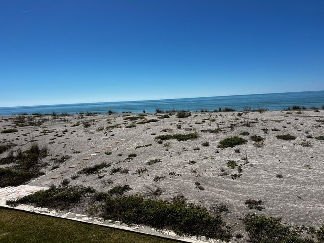 Building Photo - 2BD/2BA on the Gulf of Mexico!