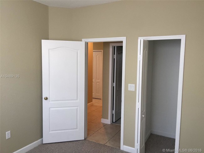 Building Photo - 14911 SW 23rd Ln