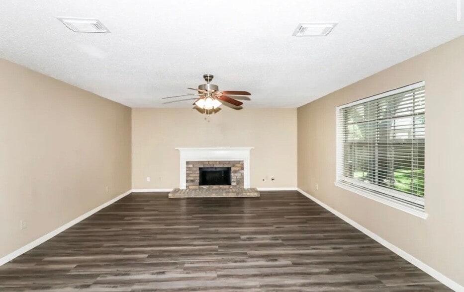 Building Photo - 16126 Majestic Glen Ln