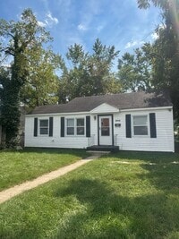 Building Photo - **IF YOU SIGN A 2 YEAR LEASE,  PAY RENT ON TIME EACH MONTH AND DONT DEFAULT ON YOUR LEASE. WE WIL...