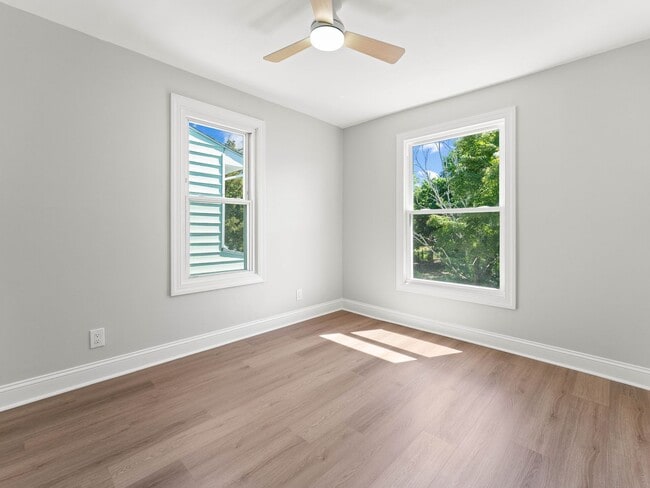 Building Photo - Beautifully Renovated 4-Bedroom Home with Designer Kitchen, Updated Bath & Central Air – Availabl...