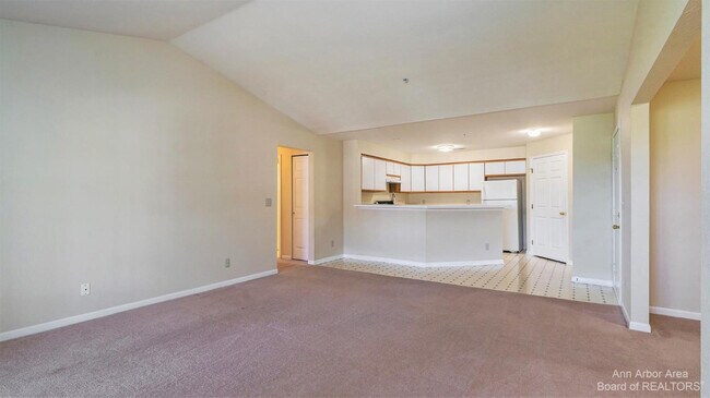 Building Photo - 1328 Heatherwood Ln