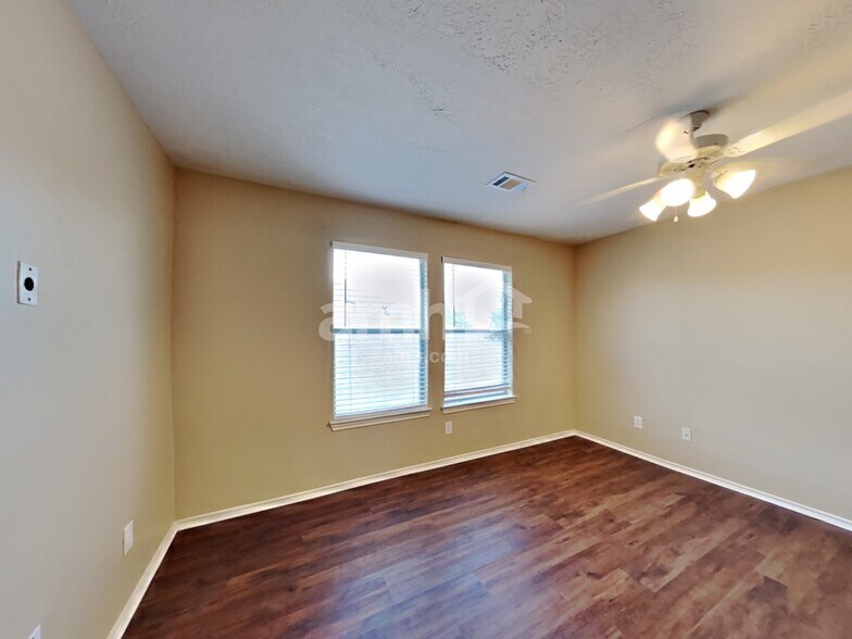 Building Photo - 2870 Colony Cone Cir
