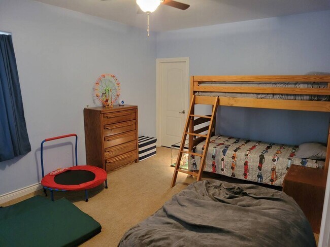 Building Photo - 6980 Wildridge Rd