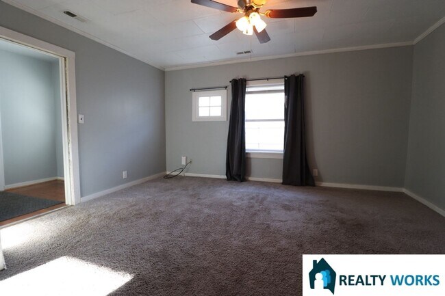 Building Photo - Cozy One Bed One Bath Home