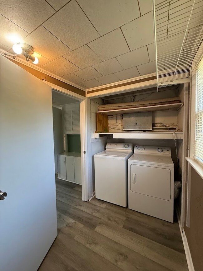 Building Photo - House in Benton