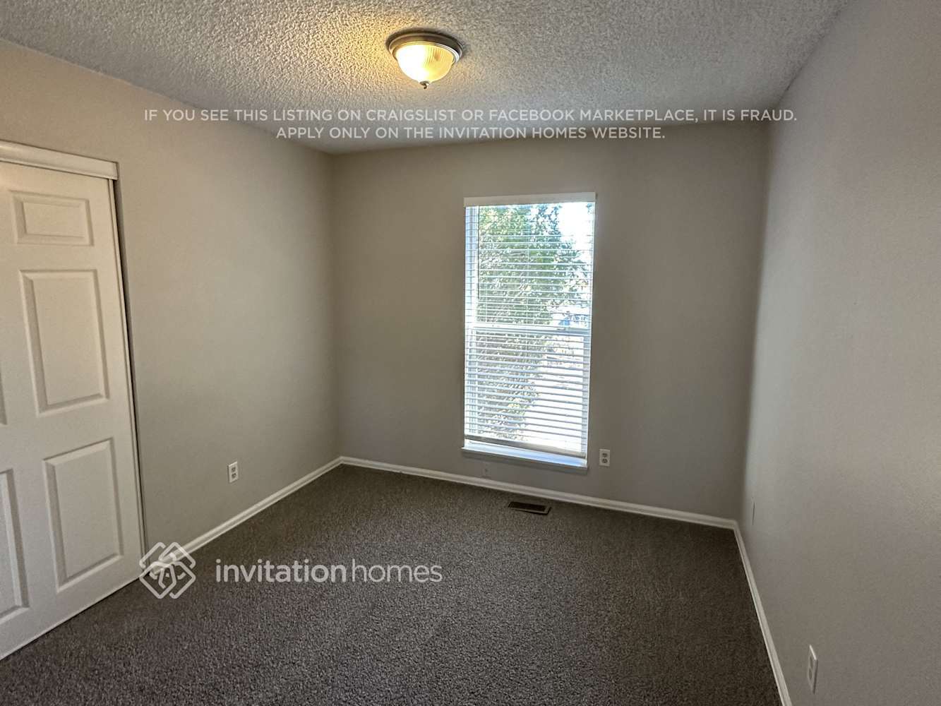 Building Photo - 1621 S Rifle St