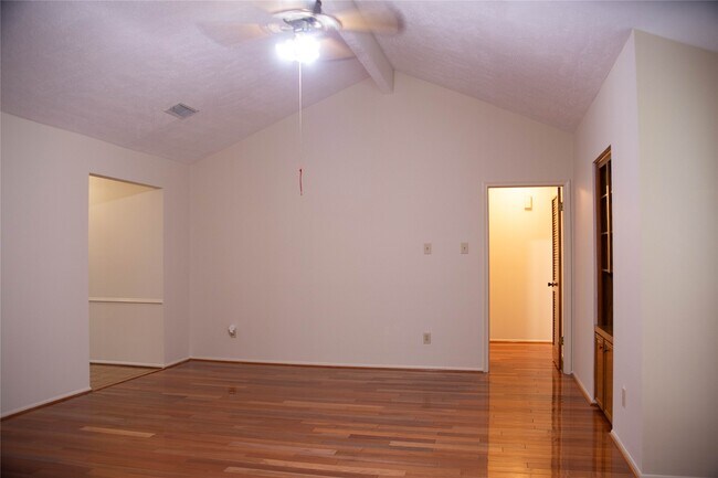Building Photo - 13214 Ensley Wood Dr