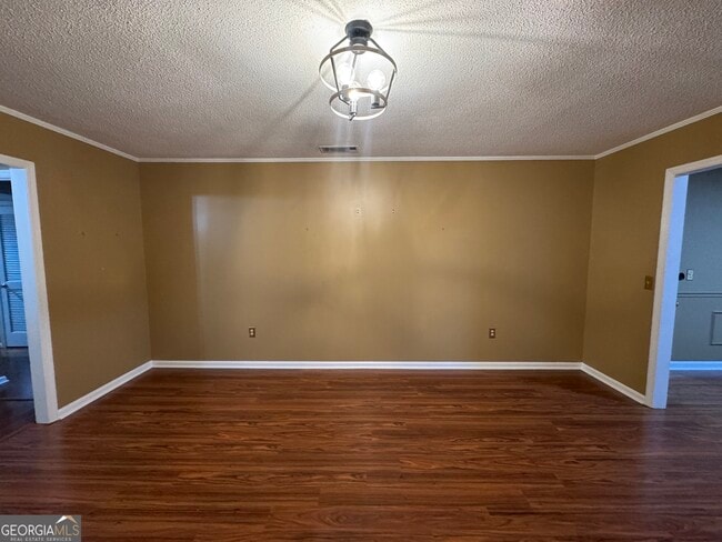 Building Photo - 107 Belair Dr