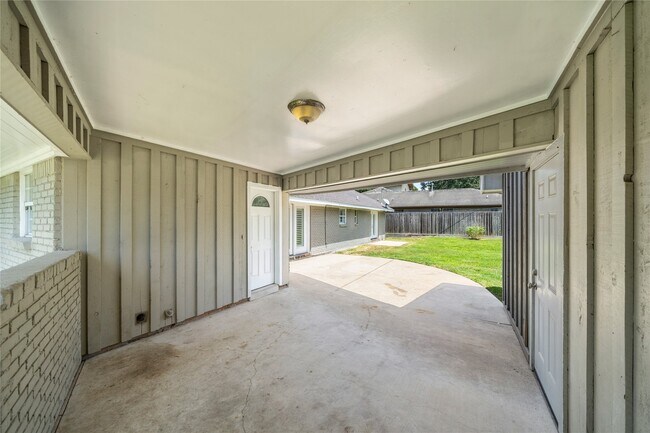 Building Photo - 4435 Osby Dr