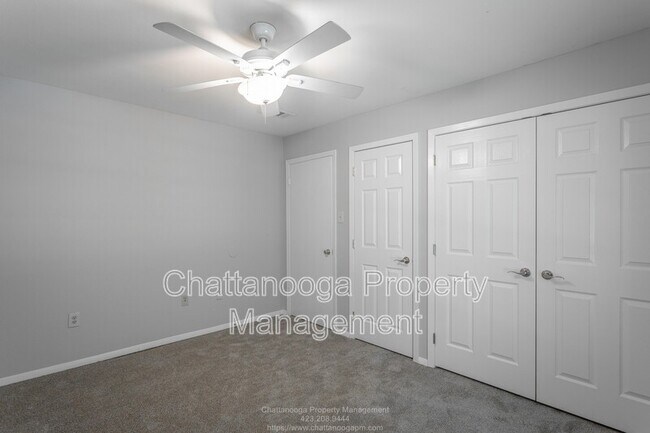Building Photo - 900 Mountain Creek Rd