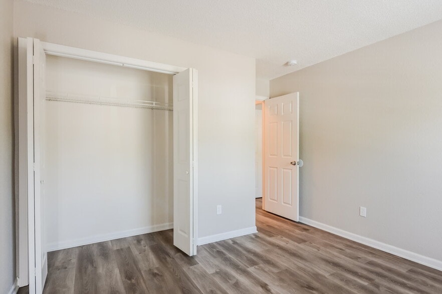 Building Photo - 4011 Village Trace Blvd