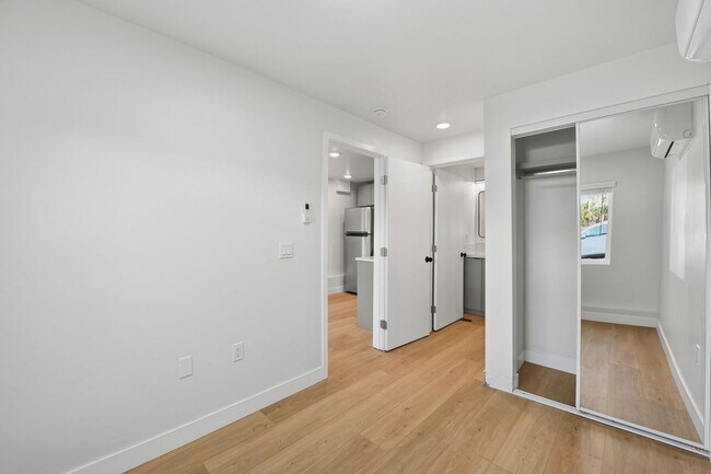 Building Photo - 2735 Broadway-5