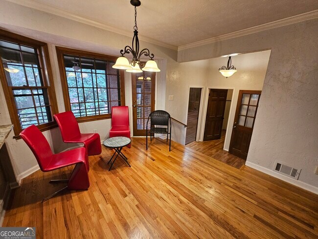 Building Photo - 5525 Wedgewood Ct SW