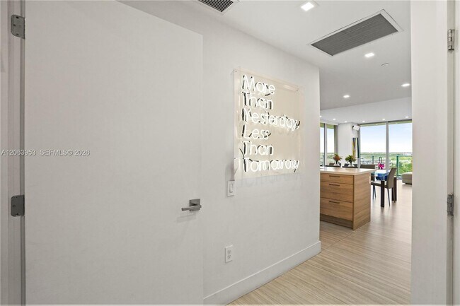 Building Photo - 16385 Biscayne Blvd