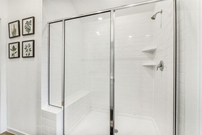 Building Photo - 3126 Stonebriar Dr
