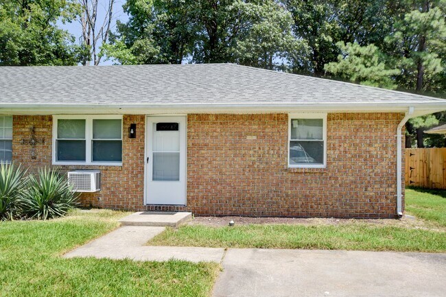 Building Photo - 1306 Linden Ave