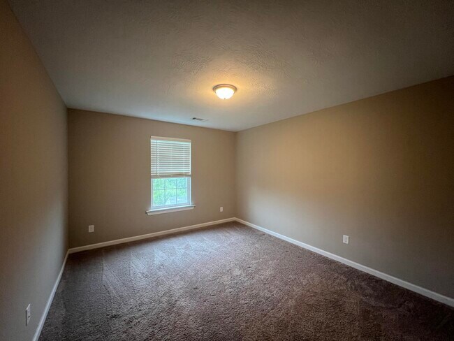 Building Photo - 862 Williford Run Dr