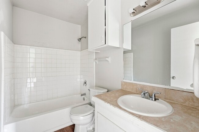 Building Photo - 3427 Prudence Dr