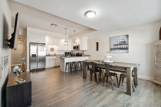 Building Photo - 128 Ashworth Ave