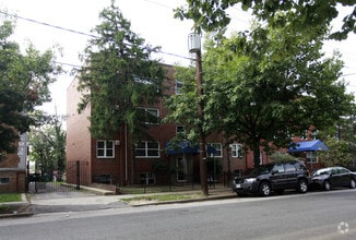 Building Photo - 806 Longfellow Street NW