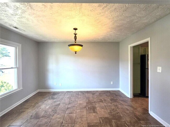 Building Photo - 5004 Paulsun Dr